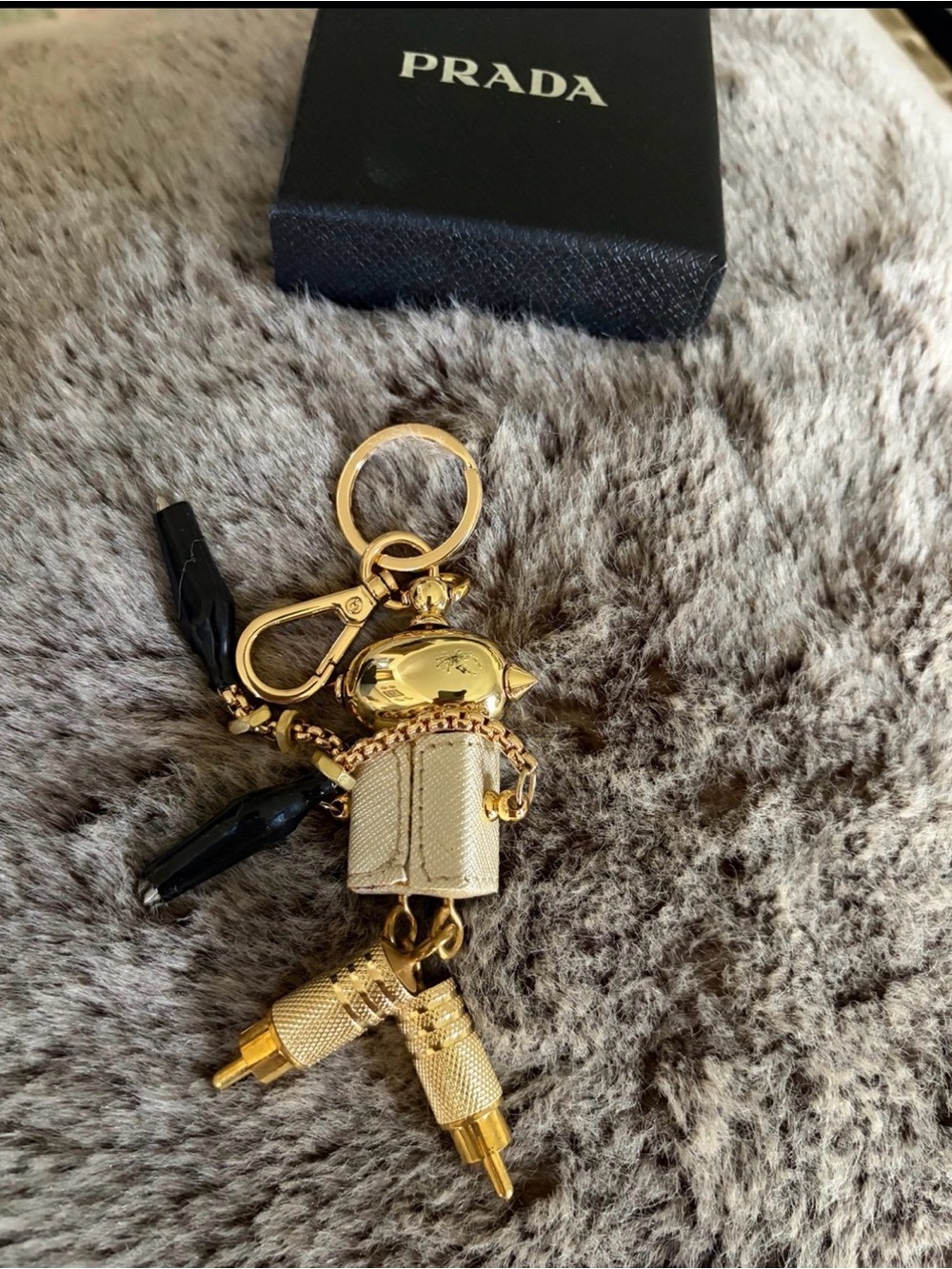 PRADA Saffiano Robot  Charm Platin - Picture 4 of 6